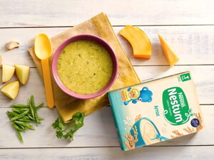 Sopa de pollo con NESTUM® Arroz