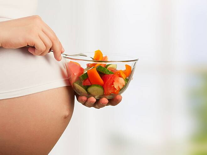 Cinco consejos para comer bien durante el embarazo Cinco consejos para comer bien durante el embarazo