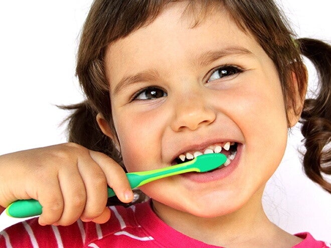 Limpieza dental en la infancia Limpieza dental en la infancia
