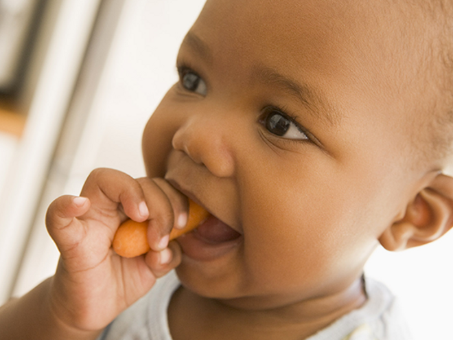 ¿Cómo saber si tu bebé está alimentándose bien?