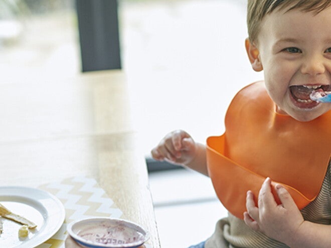 Cómo brindar una dieta saludable para los niños pequeños Cómo brindar una dieta saludable para los niños pequeños