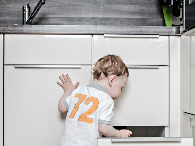 Para evitar accidentes en la cocina… Para evitar accidentes en la cocina…