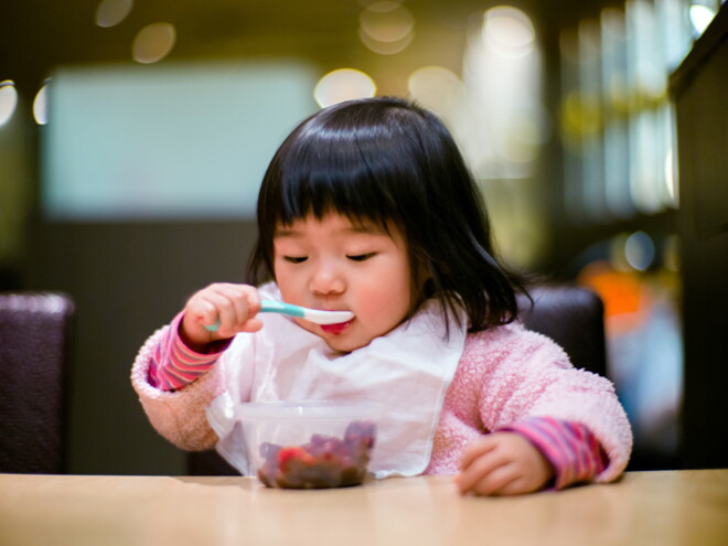 ¿Muchos niños en edad de aprender a caminar son “neofóbicos”, en otras palabras, les temen a los alimentos nuevos y prefieren consumir alimentos a los que están acostumbrados? ¿Muchos niños en edad de aprender a caminar son “neofóbicos”, en otras palabras, les temen a los alimentos nuevos y prefieren consumir alimentos a los que están acostumbrados?