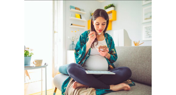 Las gestantes pueden preguntar qué alimentos tienen permitidos y cuáles deben evitar